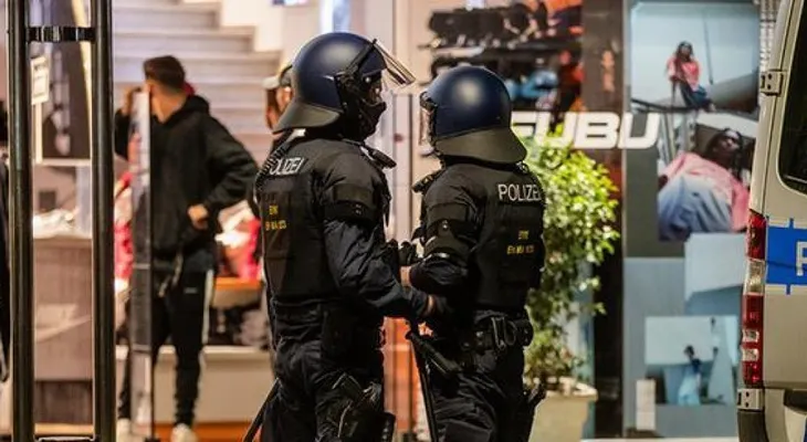 Disturbios y ataques a policías tras controles por venta de droga en Alemania
