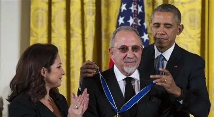 Obama condecora a Emilio y Gloria Estefan