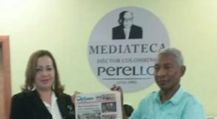 Periodista Erasmo Chalas Tejeda dona colección periódico DIA Y NOCHE al Centro Cultural Perelló, de Baní
