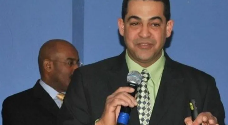 Llama a enfrentar delincuencia y a defender a Leonel