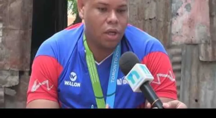 Medallista dominicano vive en precarias condiciones (Video)