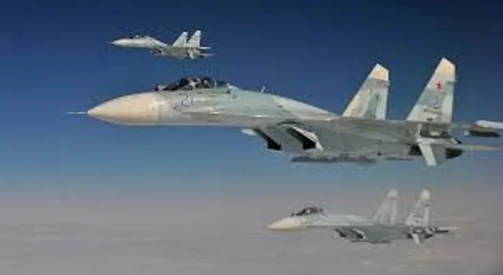 Entrenamiento de pilotos rusos en combate aéreo a 12.000 metros de altura