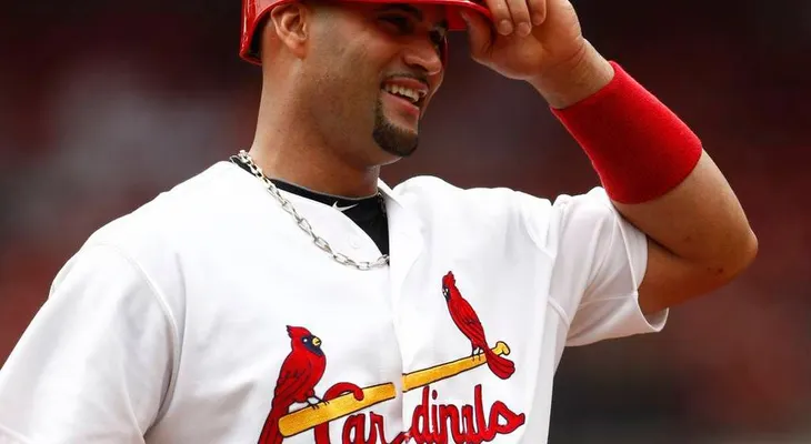 Albert Pujols regresa a los Cardenales al firmar por un año; sería bateador designado