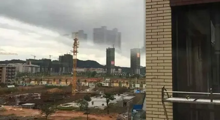 Aparición de ciudades flotantes en el cielo conmociona en China (VIDEO)