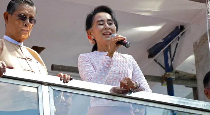Aung San Suu Kyi predice la mayoría para su partido en Myanmar
