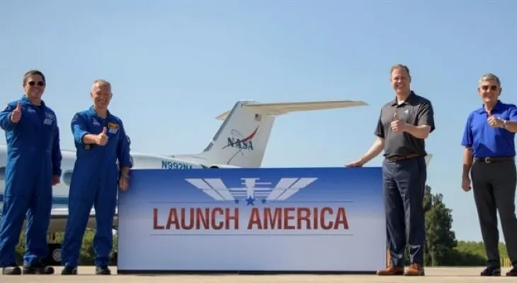 Astronautas de EEUU llegan a Florida para el primer viaje tripulado en 9 años
