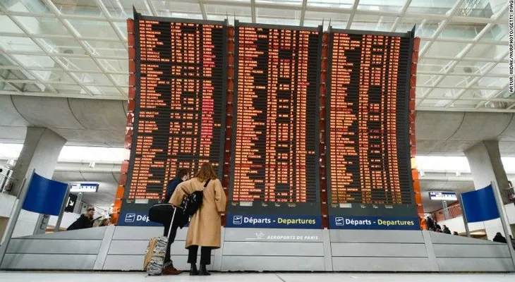 Conoce tus derechos como pasajero: ¿qué puedes hacer si tu vuelo está sobrevendido?