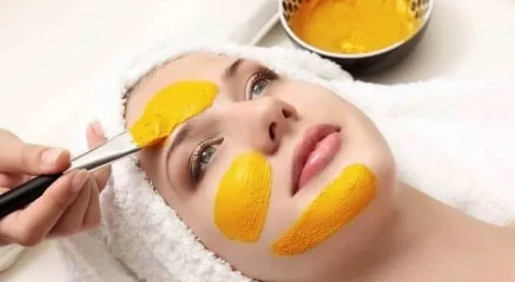 Embellece tu rostro con estas tres mascarillas con mango