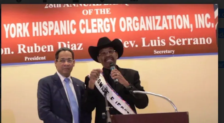 Senado de NY y Ministros Hispanos reconocen al Obispo Elvis Medina enlace Poder Ejecutivo con Iglesias Cristianas