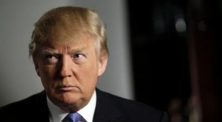 Nueva York demanda a Donald Trump
