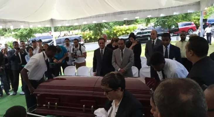 Sepultan los restos del exrector Mateo Aquino Febrillet
