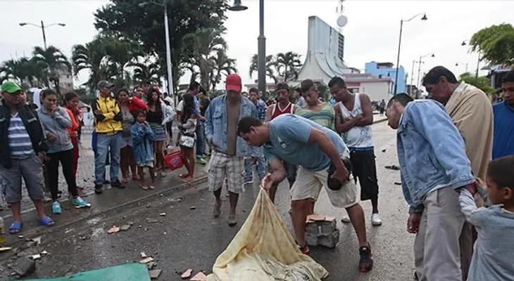 Ascienden a 655 los muertos por sismo en Ecuador