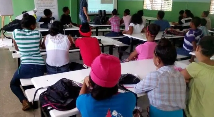 Realizan campamento a jóvenes vulnerables en Loma de Cabrera