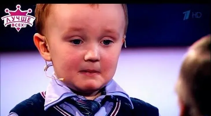 La conmovedora reacción de un niño tras perder al ajedrez contra el excampeón Kárpov