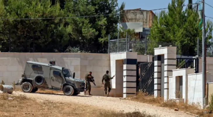 Colonos israelíes asedian a familias palestinas en la Ribera Occidental