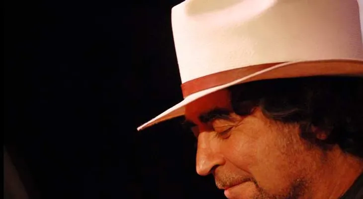 Llevan a hospital al Joaquín Sabina tras sufrir dolor en concierto