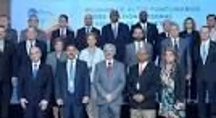 CELAC acuerda gestión integral de emergencias generadas por fenómenos naturales para reducir su impacto en la región.   