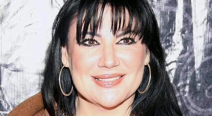 Actriz Alejandra Avalos se comunica con Jenni Rivera