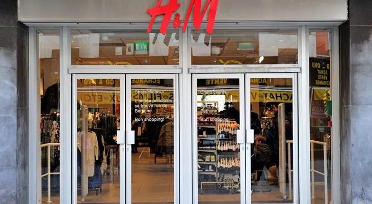 Hackers engañan vía WhatsApp con regalos para Zara y H&M