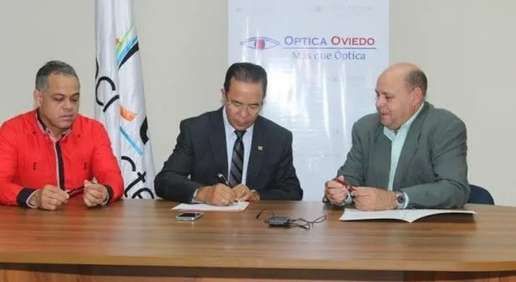 Acuerdo entre Acroarte y Fundación Oviedo beneficia a miembros del gremio  