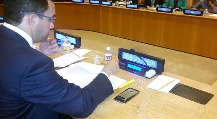 Canciller Navarro se reúne con directores de FAO y Cepal; tratan temas de RD y la región