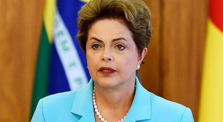 Aprueban informe para destituir a Dilma Rousseff