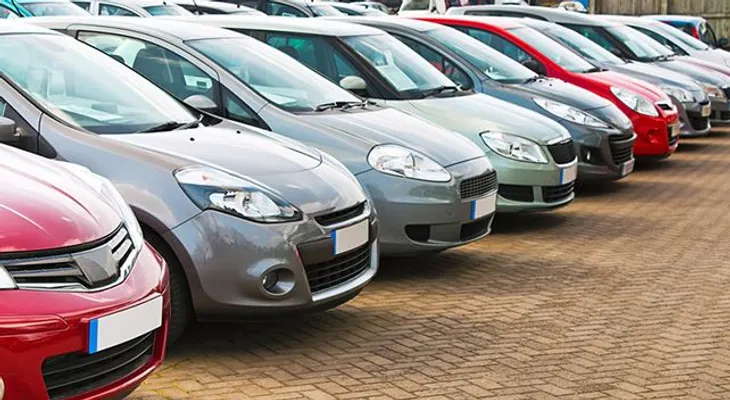 Poder Ejecutivo somete Ley prohibirá pagos en efectivo en compra autos e inmuebles