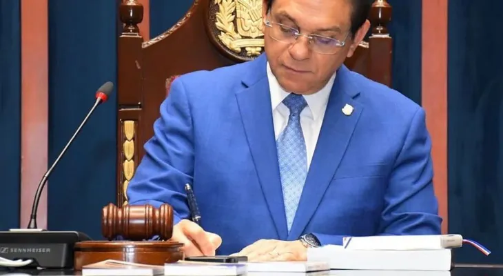 Senador Daniel Rivera somete proyecto establece 7 diciembre "Día de Ercilia Pepín" y la declara Heroína