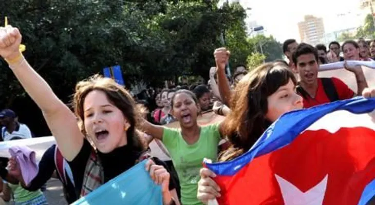 El mundo celebra histórico restablecimiento relaciones EE.UU. y Cuba 