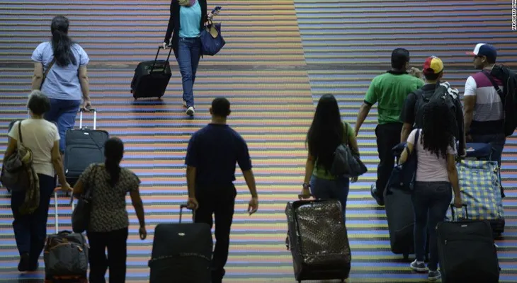 Las cifras del adiós: la migración venezolana se dispara en todo el continente