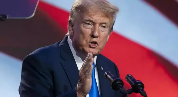 Juez declara a Trump responsable de fraude en caso civil sobre su empresa en Nueva York