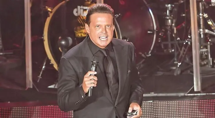 Luis Miguel paga más de un millón de dólares en demanda de exmánager 