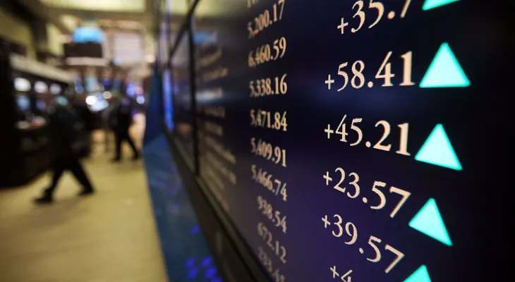 Wall Street llega a niveles históricos y sorprende a los que creían que con Trump pasaría lo contrario