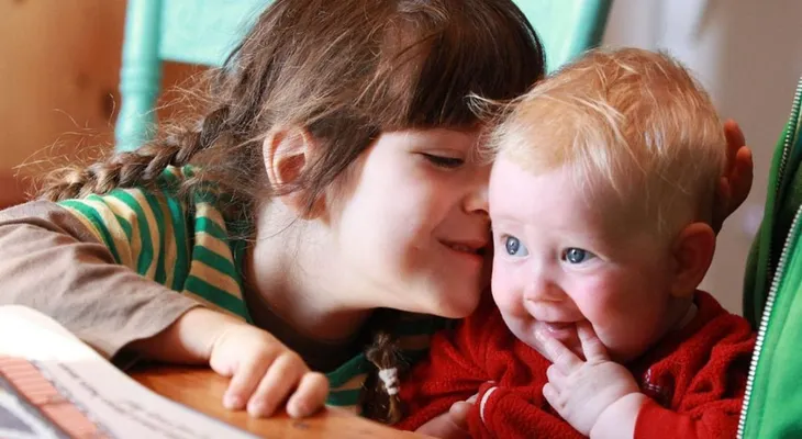 No es niño ni niña: los padres que crían hijos de género abierto
