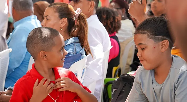 Escuela en Baní reabre sus puertas para atender a estudiantes con condiciones especiales