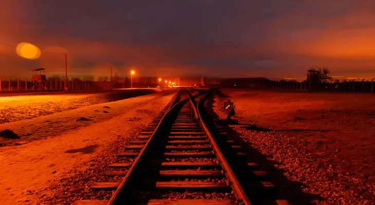 Inician las excavaciones para desenterrar el tren del tesoro nazi