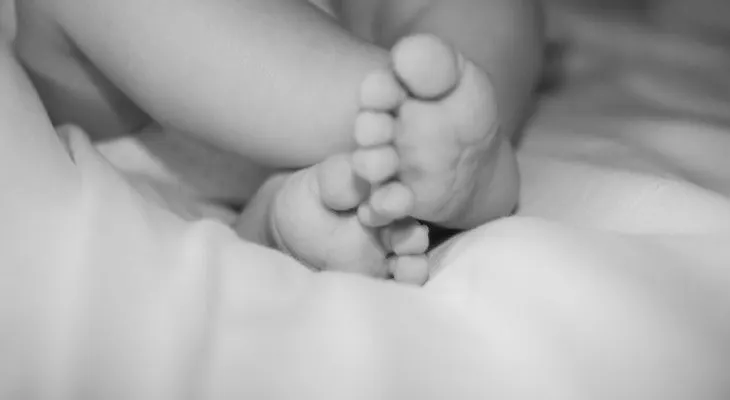 Fiscalía alemana pide cadena perpetua para madre que alegadamente mató a ocho bebés