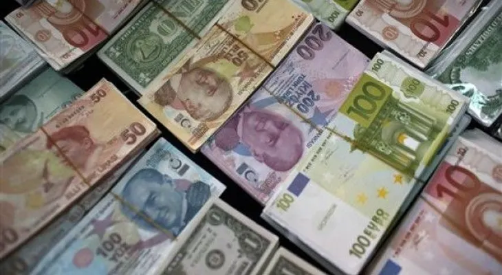 Nerviosismo en economías emergentes causa caída de monedas