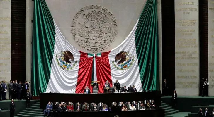 La Cámara de Diputados de México aprueba la eliminación del fuero presidencial