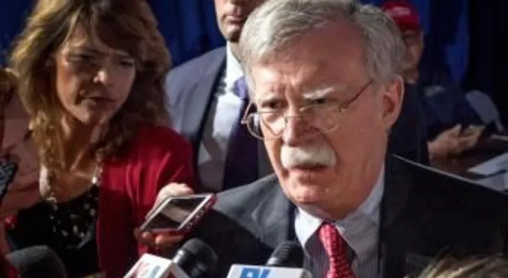 EEUU: Maduro caería si su entorno cubano saliera de Venezuela