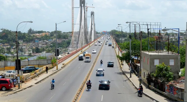 Obras Públicas anuncia cierre parcial del puente de la 17