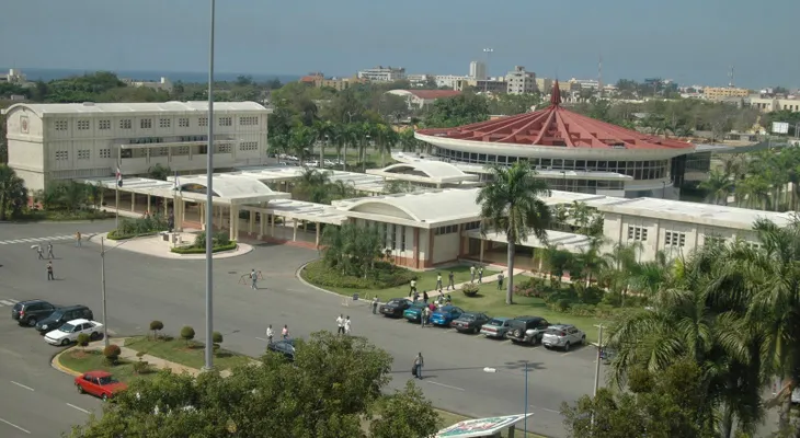 UASD reiniciará labores administrativas el lunes