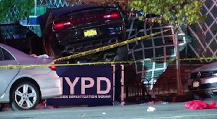 Tragedia en Halloween: un coche atropella a varias personas que celebraban en Nueva York; 3 murieron