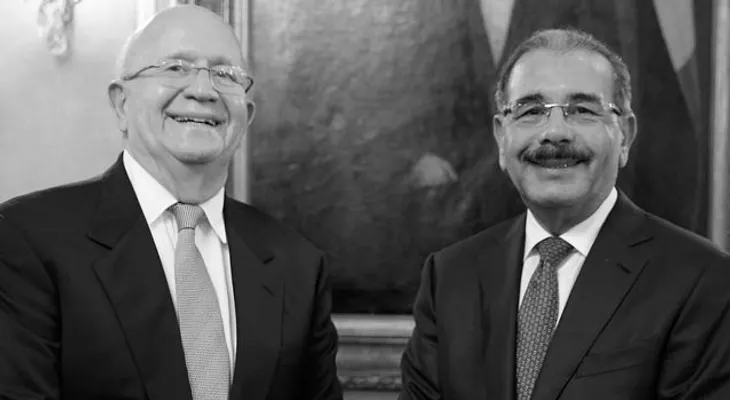 Canciller español visita a Medina en el Palacio Nacional