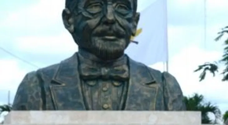 Periodista Ramiro Estrella sugiere a DM retirar controversial busto de Duarte; trata temas de salud