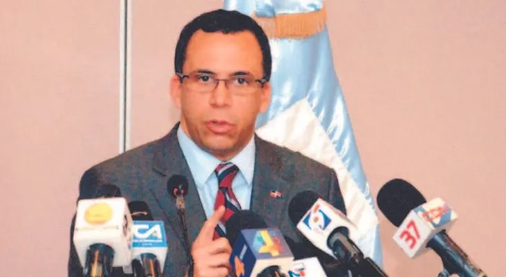  Educación suspende docencia en provincias en alerta roja 