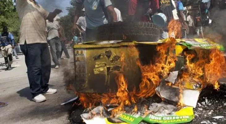 Al menos cuatro haitianos heridos en violentas protestas contra Martelly