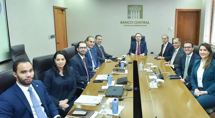 Alberto Torres expresa a Valdez Albizu planes de Citibank de impulsar proyectos en el sector energético de RD