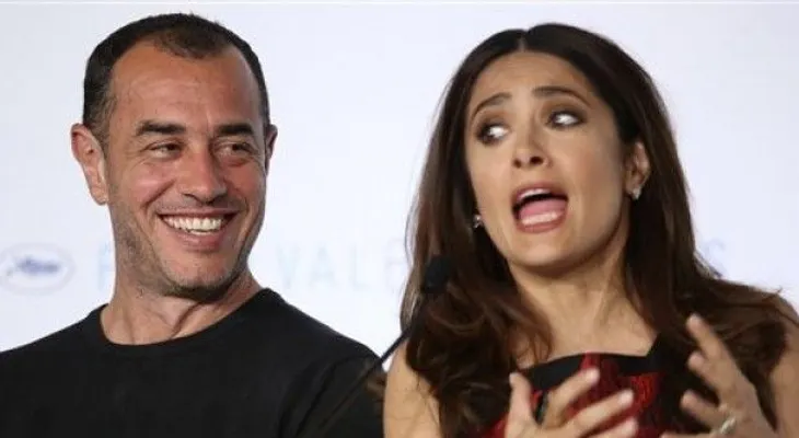 Salma Hayek se come el corazón de Cannes 