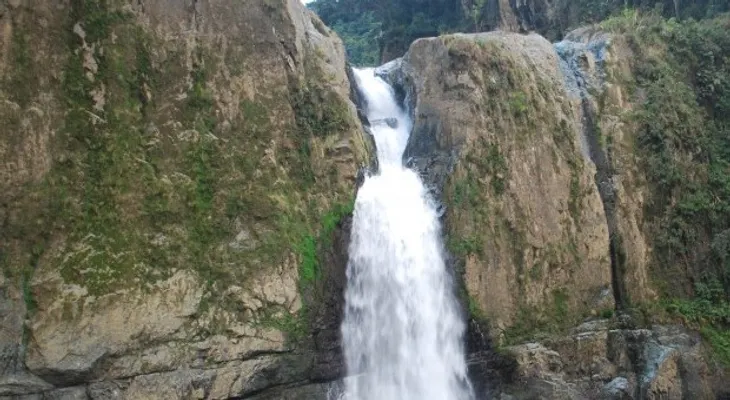 Un joven de 16 años se ahoga en el Salto de Jimenoa en Jarabacoa